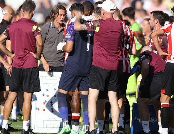 Brentford team talk 